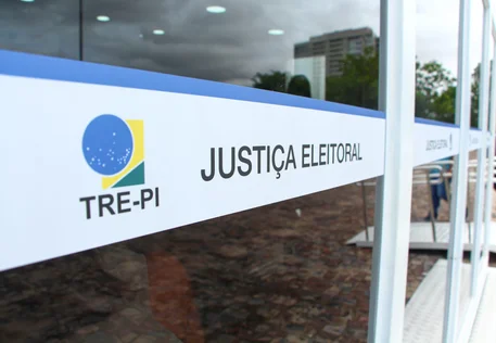 Justiça Eleitoral condena portal a pagar R$ 110 mil por uso de "Deepfake" contra o pré-candidato Joel Rodrigues