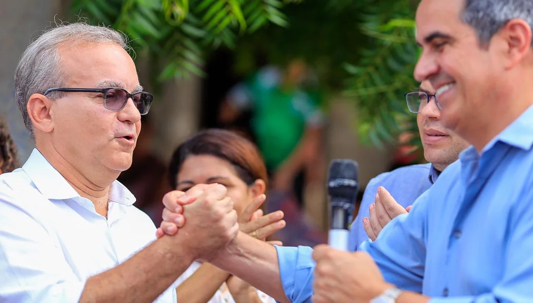 Prefeito Firmino Filho e o senador Ciro Nogueira na pavimentação das ruas na zona sudeste de Teresina