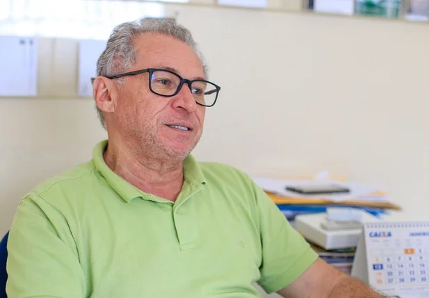Deputado federal Assis Carvalho 