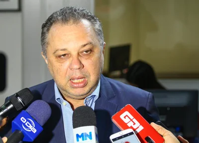 Florentino Neto, secretário de Saúde 