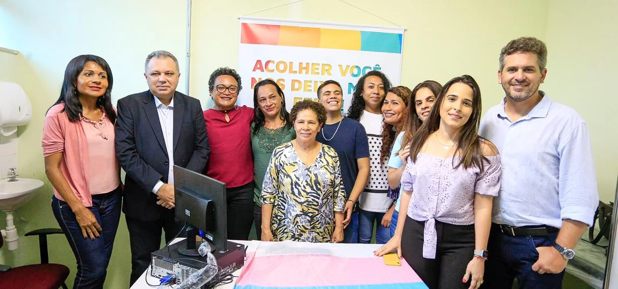 Governo do Piauí inaugura ambulatório trans no HGV