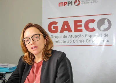 Promotora Débora Aguiar