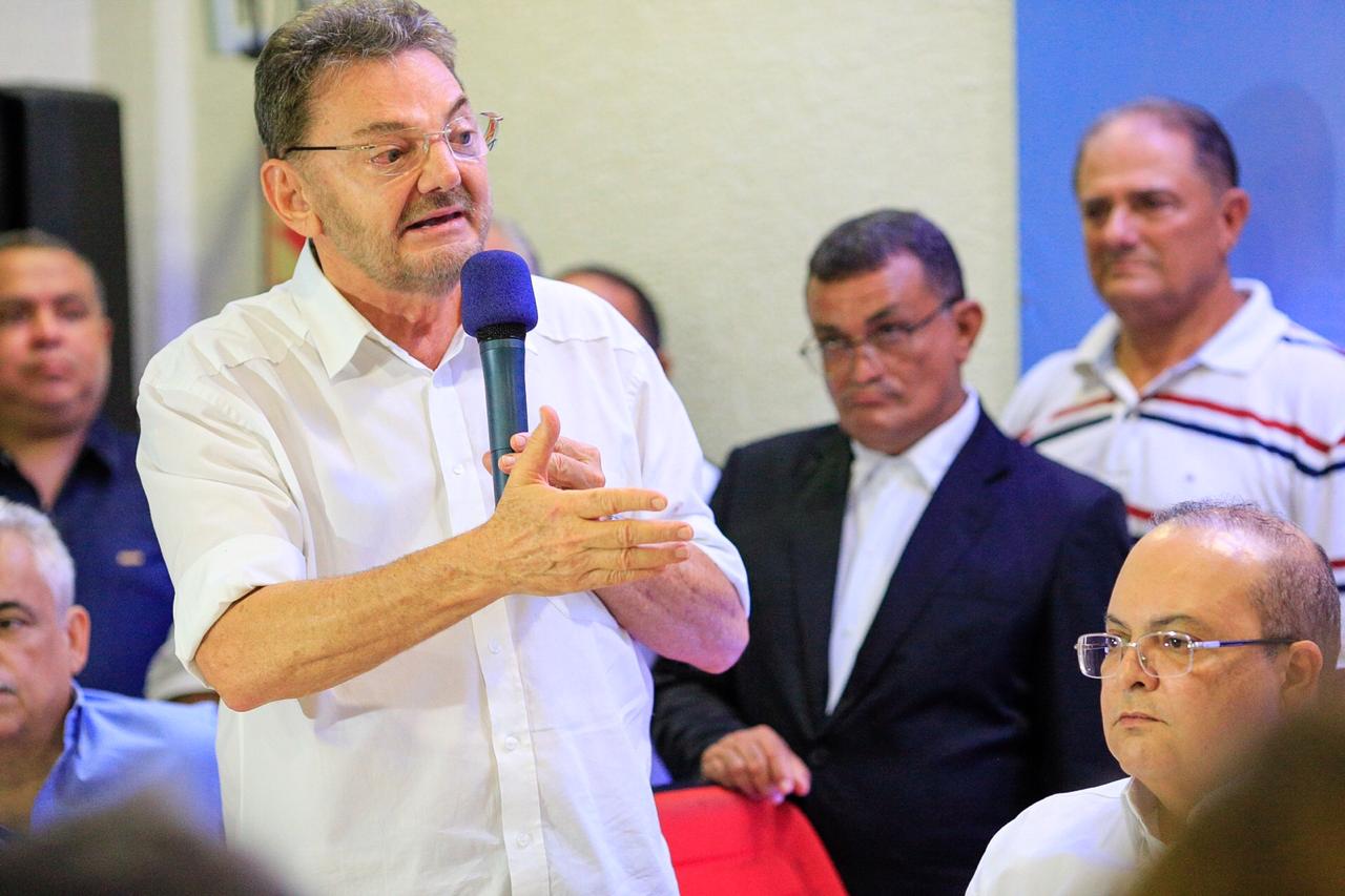 Wilson Martins no lançamento da pré-candidatura de Dr. Pessoa