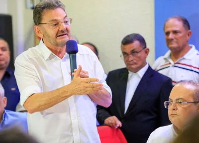 Wilson Martins no lançamento da pré-candidatura de Dr. Pessoa
