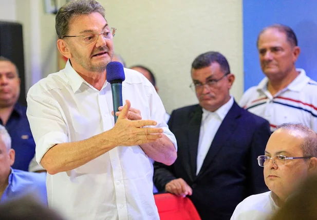 Wilson Martins no lançamento da pré-candidatura de Dr. Pessoa