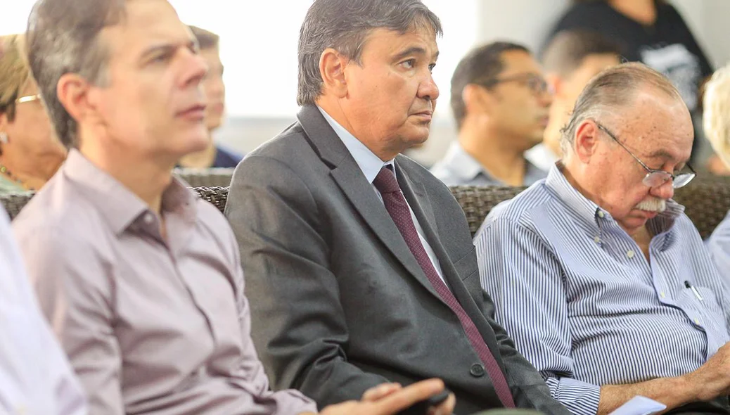 Governador na sede da Hot Sat