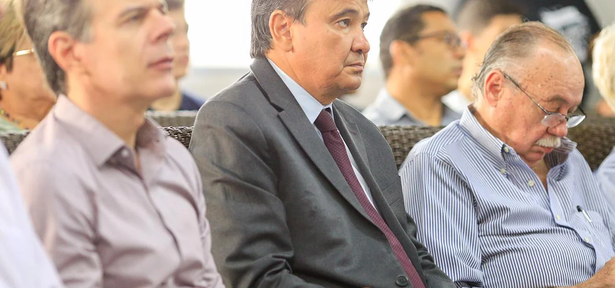 Governador na sede da Hot Sat