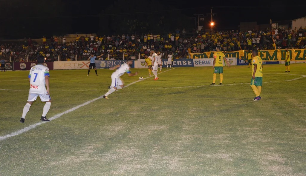 Picos e Altos fizeram um jogo de bom nível técnico