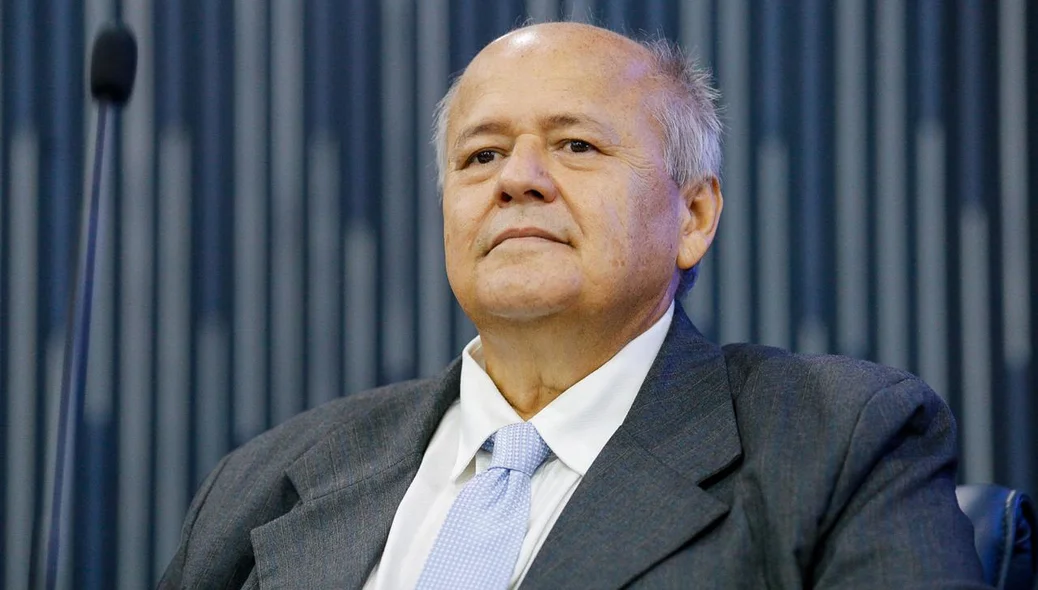 Dr. Charles da Silveira 