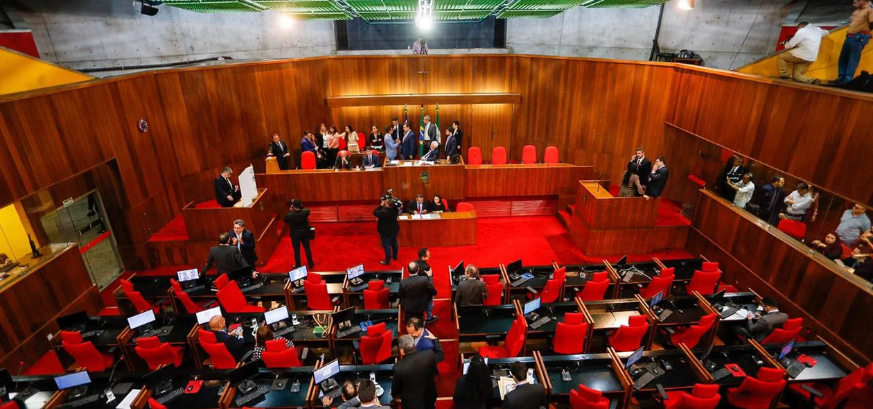 Plenário da assembleia durante votação