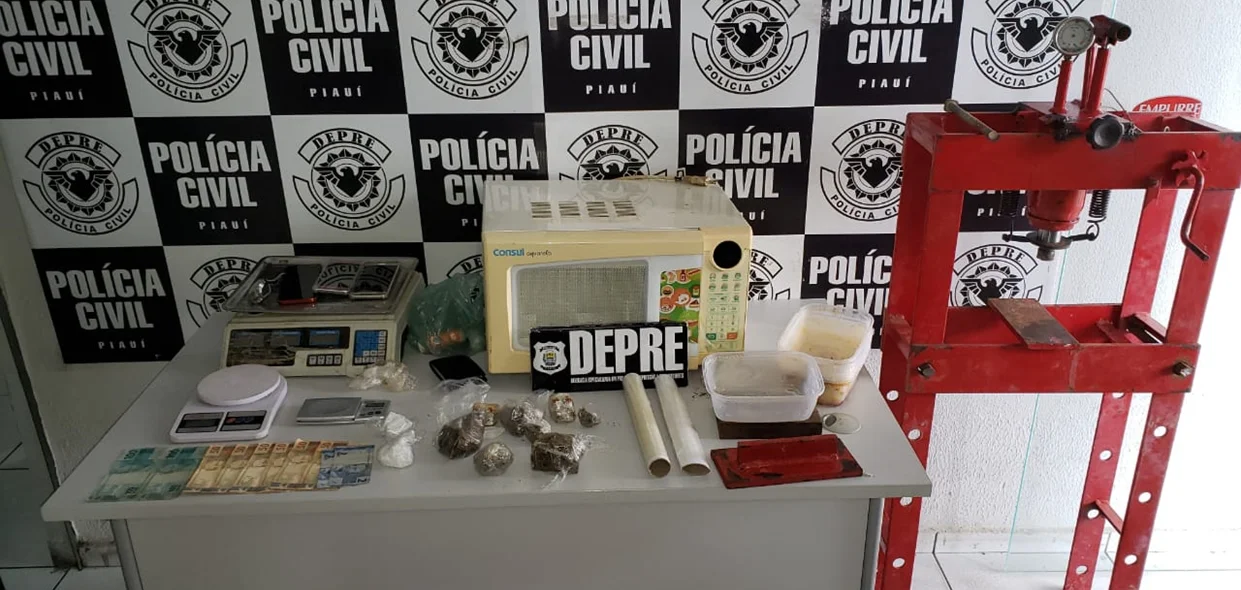 Material apreendido pela DEPRE