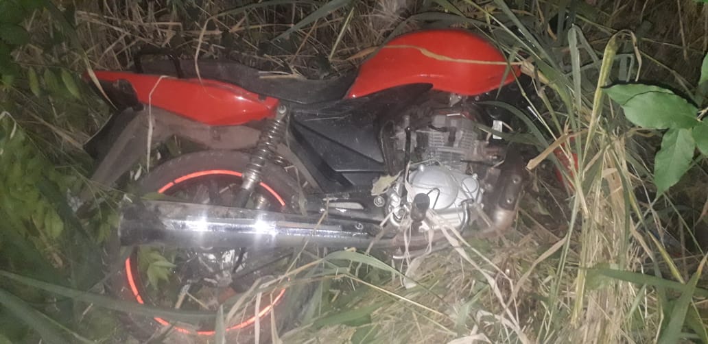 Motocicleta apreendida pela Polícia Militar