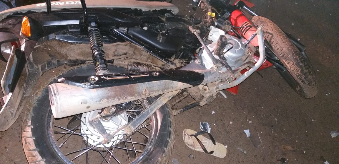 Uma das motocicletas envolvidas no acidente