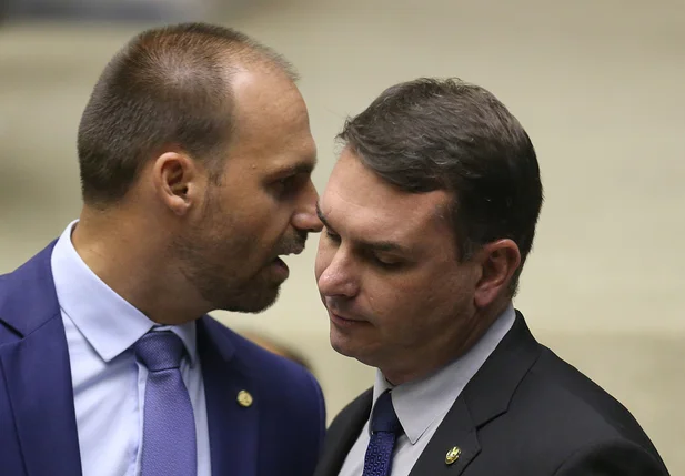 Eduardo Bolsonaro e Flávio Bolsonaro