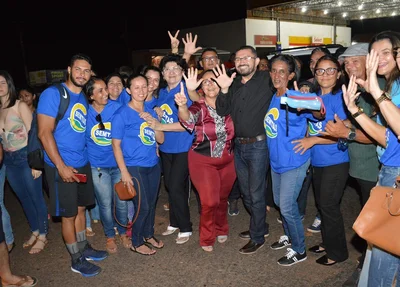 Padre Walmir com amigos e corregionários