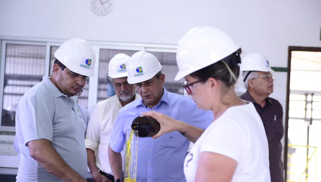 Presidente da FIEPI visita indústrias em Floriano 
