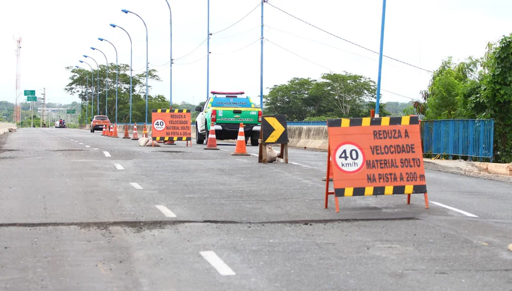 Sinalização foi colocada para orientar os motoristas