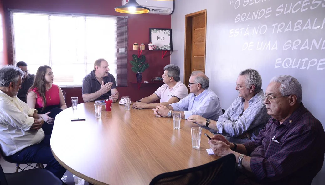 Visitas técnicas e reuniões com dirigentes de algumas das principais indústrias da cidade 