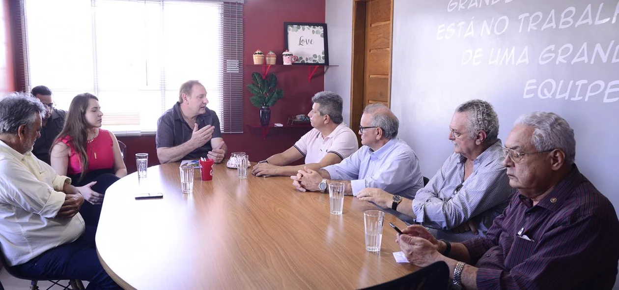 Visitas técnicas e reuniões com dirigentes de algumas das principais indústrias da cidade 