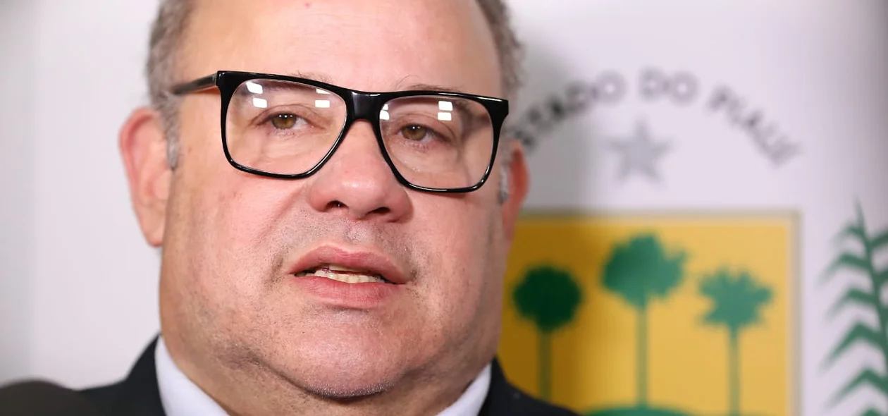 Arão Lobão, diretor do Detran