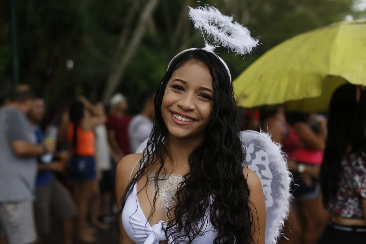 Homem de ferro' tem fantasia de papel custando R$ 150 no Corso de Teresina, Carnaval 2020 no Piauí