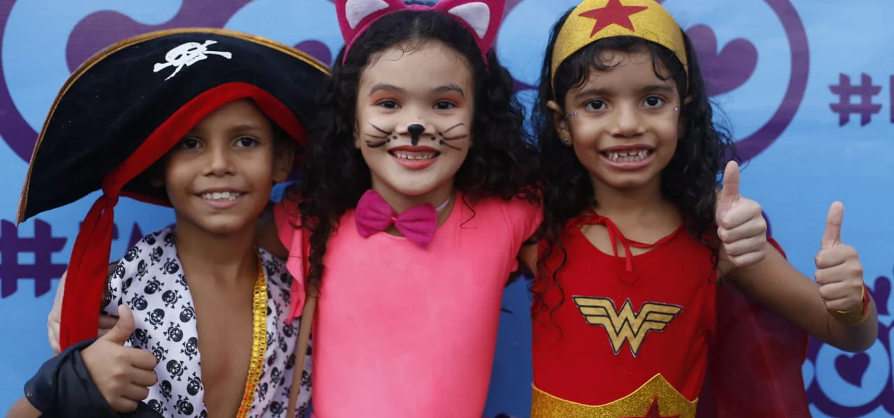 Crianças fantasiadas no Corso de Teresina 2020