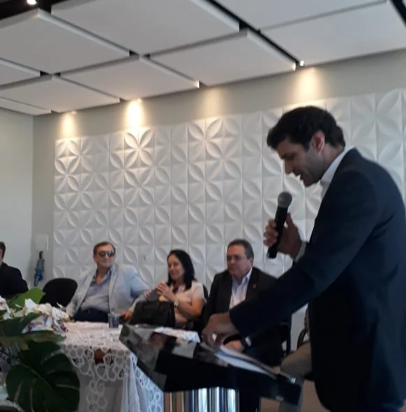 Ministro do Turismo participa de encontro na FIEPI