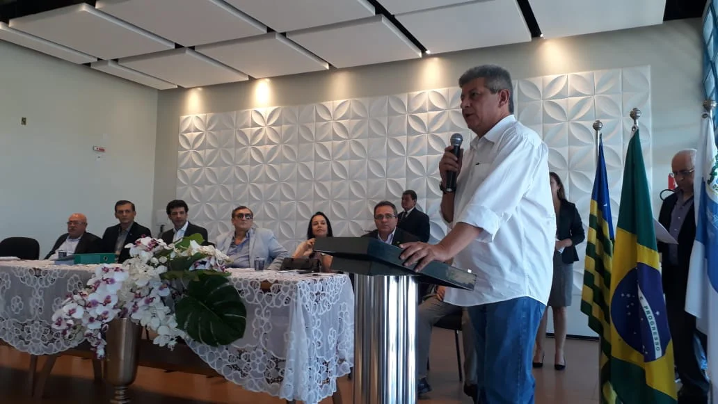 Zé Filho discursa durante visita do ministro a Parnaíba