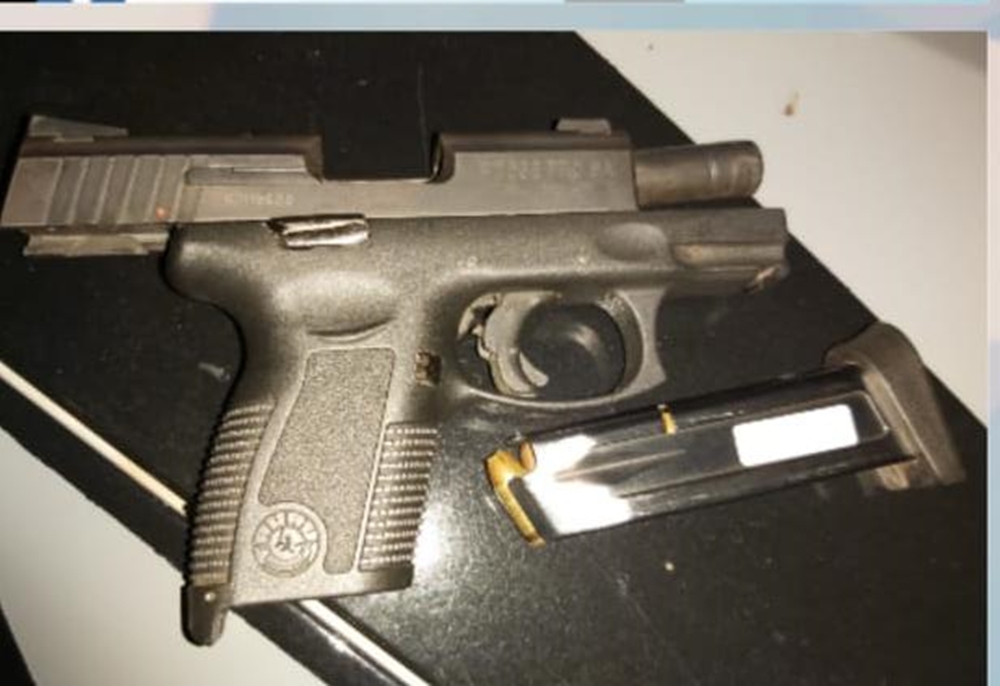 Arma apreendida com dupla na Usina Santana