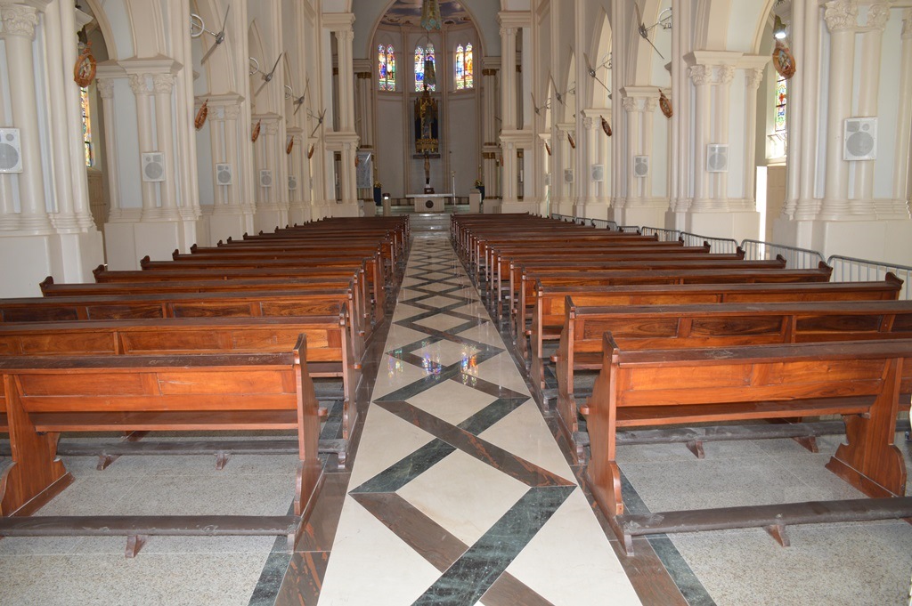 Obra mais ousada de Padre Chiquinho foi a troca do piso da Catedral
