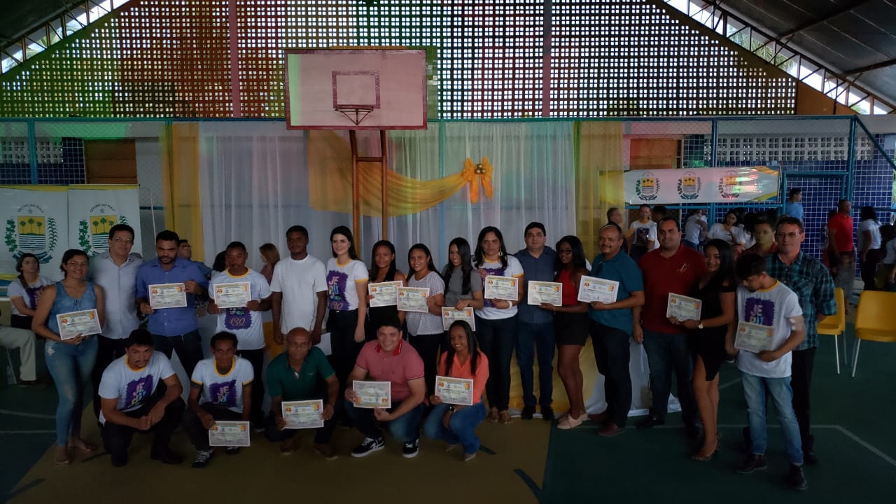 Clemilton Queiroz inaugura ginásio poliesportivo em Jerumenha