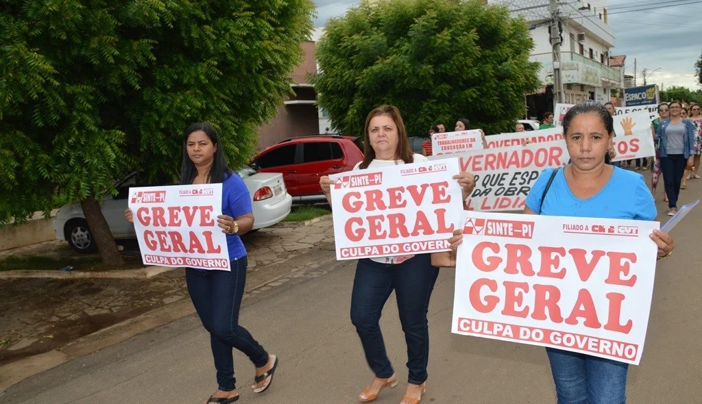 Greve geral é mantida por tempo indeterminado