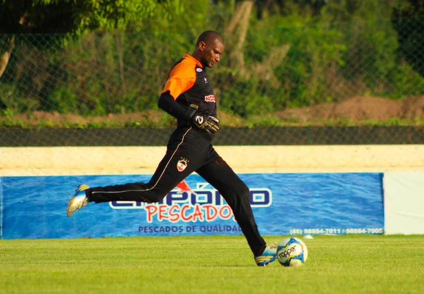 Mondragon, goleiro do River