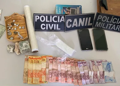 Objetos apreendidos com o suspeito