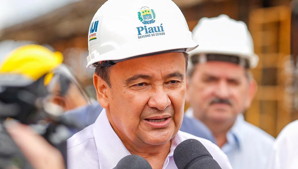 Governador Wellington Dias visita obras da nova maternidade de Teresina