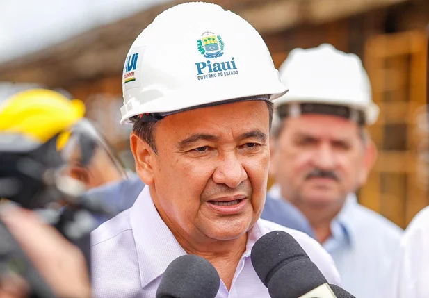 Governador Wellington Dias visita obras da nova maternidade de Teresina