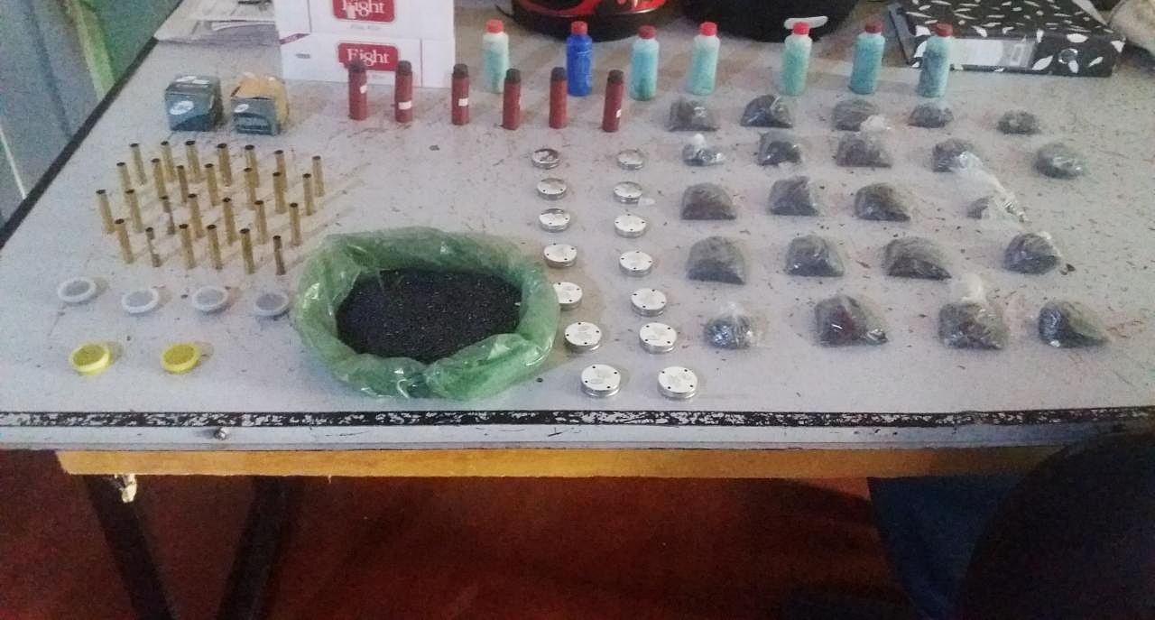 Material encontrado com o suspeito