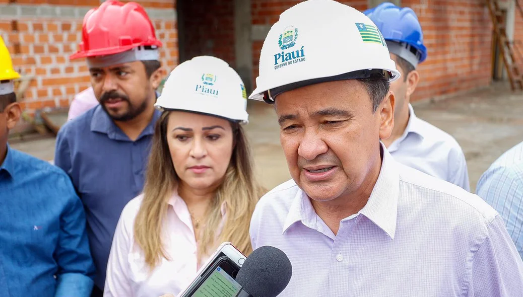 Wellington Dias ao lado de Rejane Dias em visita a obras da nova maternidade de Teresina