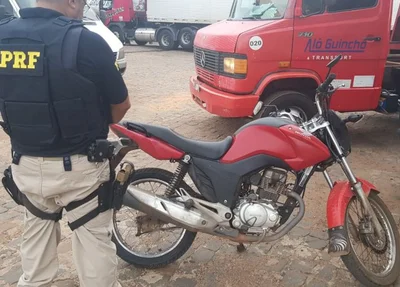 Motocicleta com recorde de infrações é apreendida na BR 343