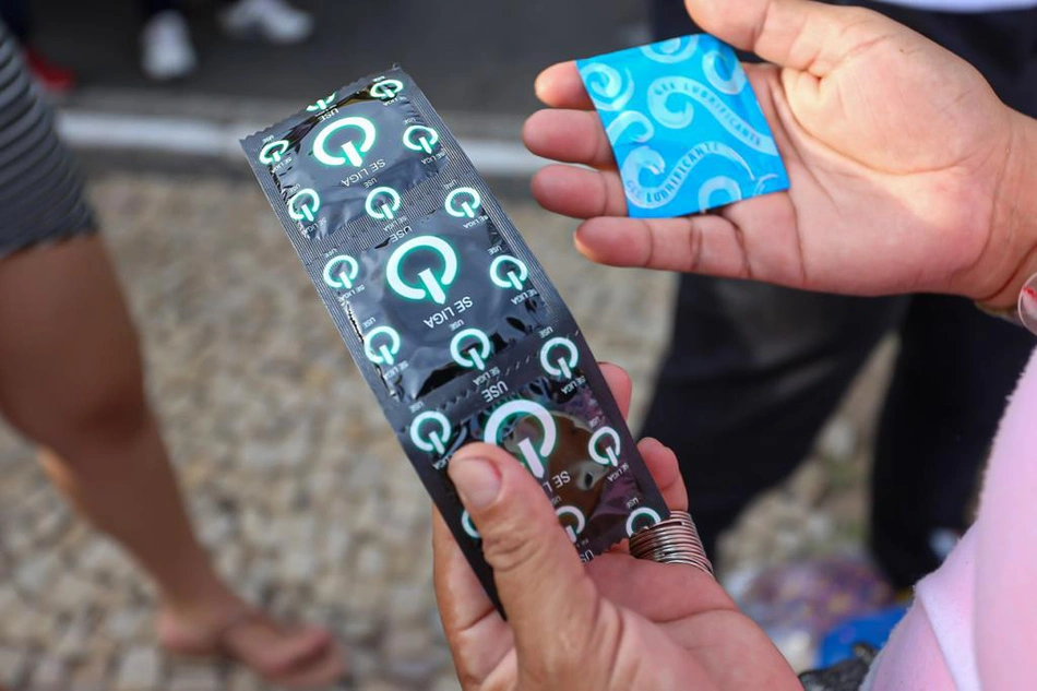 Prefeitura de Teresina faz distribuição de preservativos no Capote da Madrugada