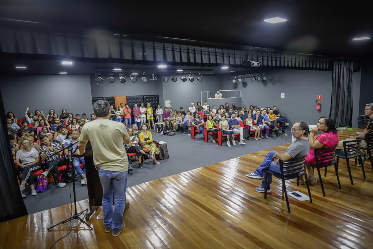 Escola de Dança empossa 80 novos professores em Teresina