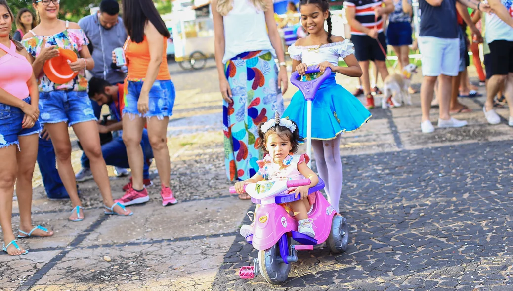 Meninas no carnaval 