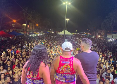Bloco Kebra Kabaça na Praça Cultural do Dirceu