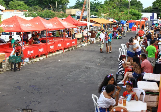 Bloco vaca atolada em Teresina 