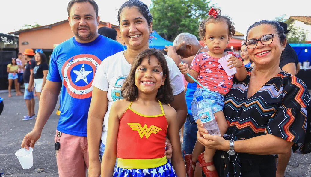 Família curtindo o carnaval em Teresina Piauí 