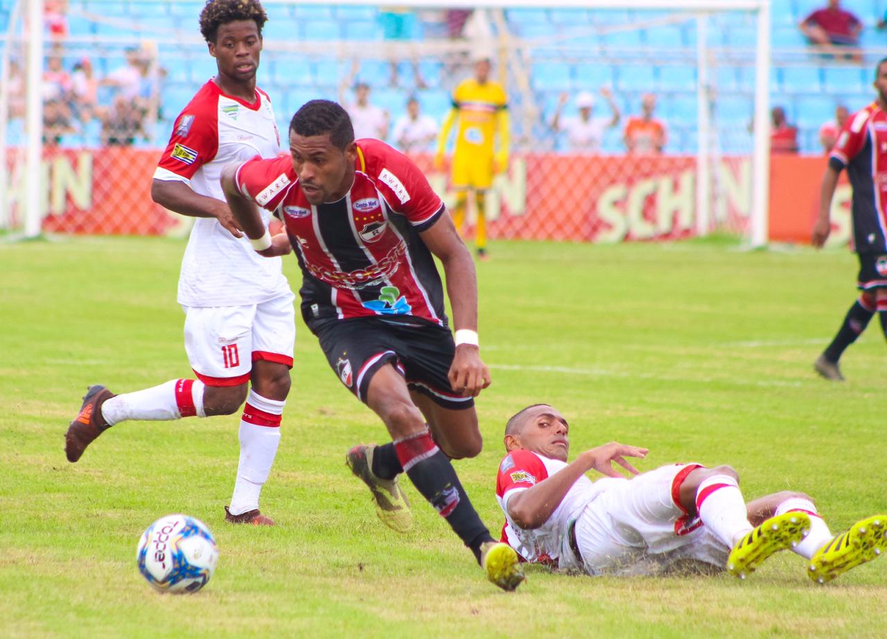 Lance na partida entre River e Imperatriz-MA no último sábado