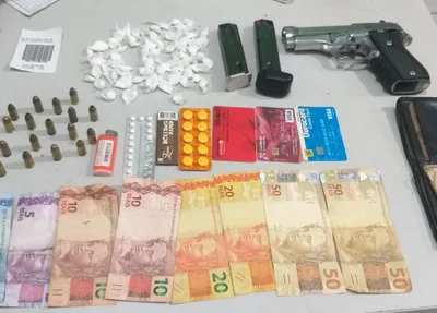 Objetos encontrados no carro 