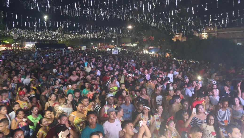 Muita gente no carnaval 