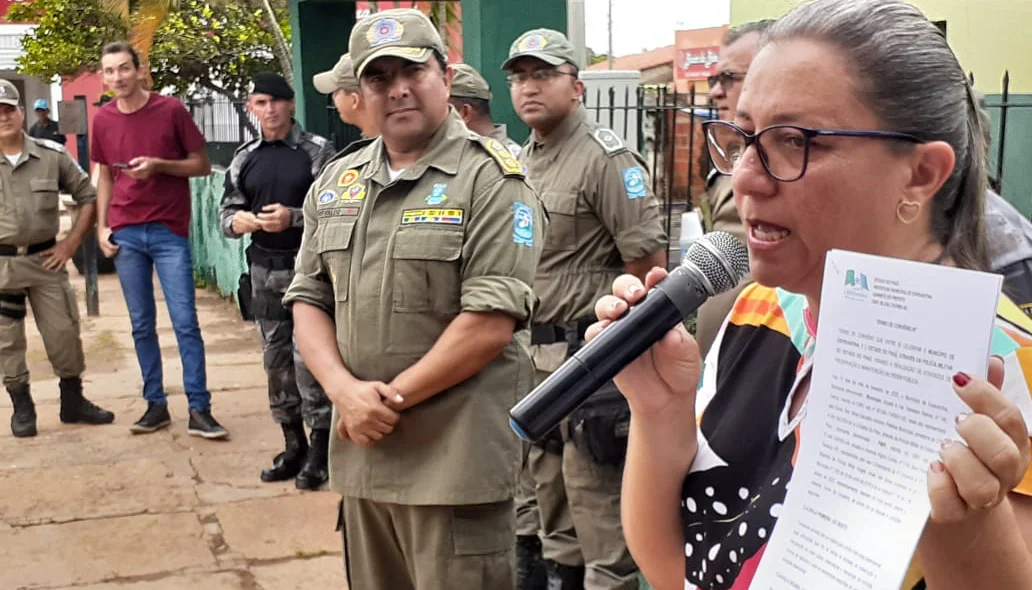 Prefeita Vilma Amorim durante seu pronunciamento