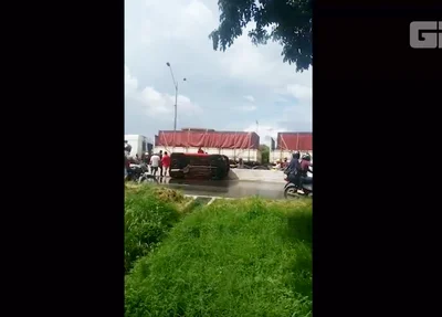 Veículo tombou na BR 316 na região do Parque Piauí